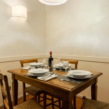Florence- Ariento Bacco 3bdr San Lorenzo Florens